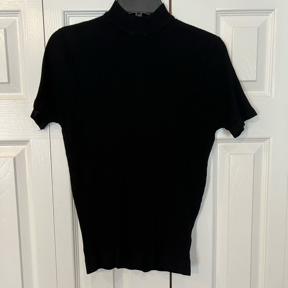 Zara muscle fit mock short sleeve shirt. Size medium